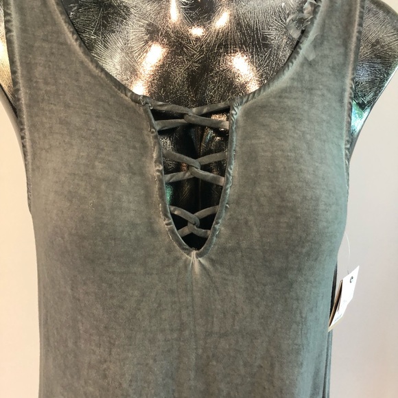 Misses/junior swing tank vintage wash Sz Small - Picture 2 of 4